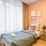 Spacious 3br - 2 Parking Spots, Full Kitchen, By Gravity Daire