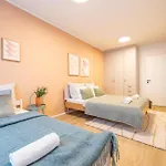 Apartamento Spacious 3br - 2 Parking Spots, Full Kitchen, By Gravity Praga