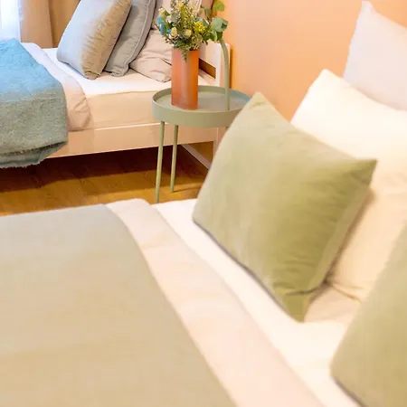 Apartment Spacious 3br - 2 Parking Spots, Full Kitchen, By Gravity *