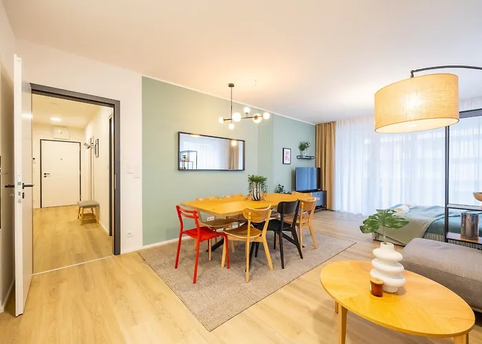 Spacious 3br - 2 Parking Spots, Full Kitchen, By Gravity Apartamento Praga