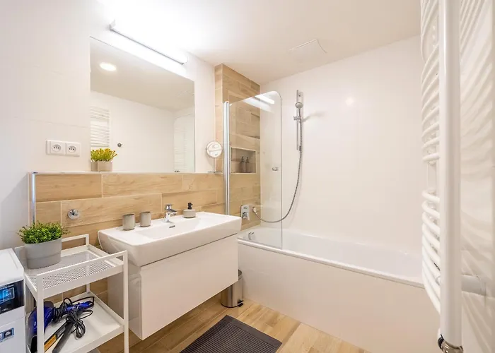 Apartamento Spacious 3br - 2 Parking Spots, Full Kitchen, By Gravity